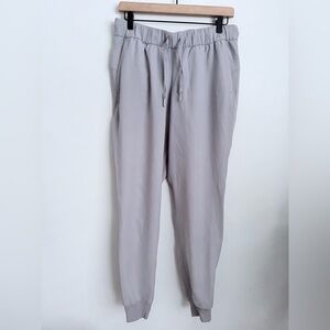 Lululemon On The Fly Jogger pants 28” elastic waist light Grey 8
